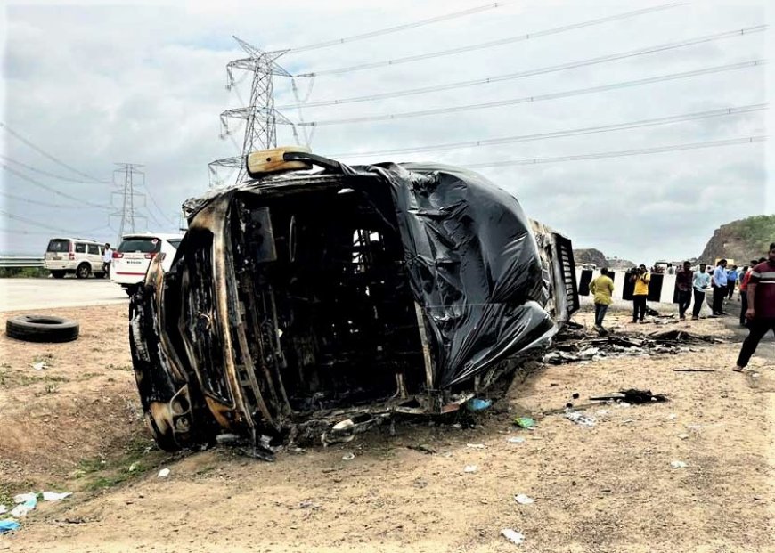 Horrific bus accident on Samruddhi Expressway in Buldhana claims 25 lives