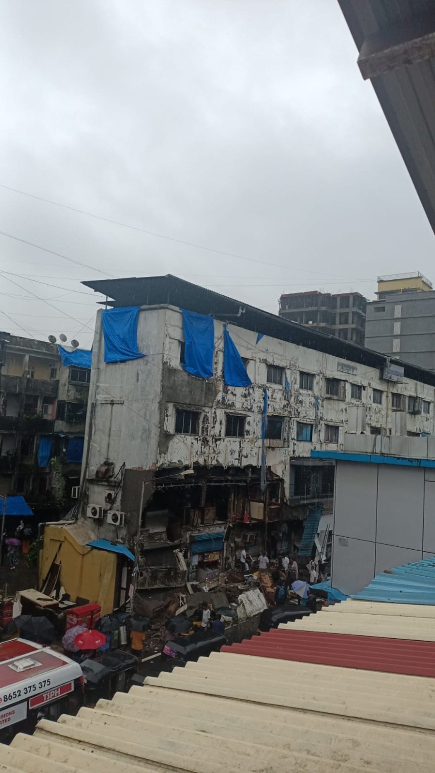 Part of building crashes in Bhayander East; one dead, four injured